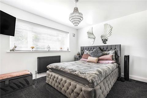 5 bedroom detached house for sale, Meadow Way, Surrey KT15