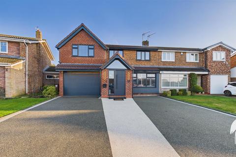4 bedroom semi-detached house for sale, Broadmeadows, East Herrington, Sunderland