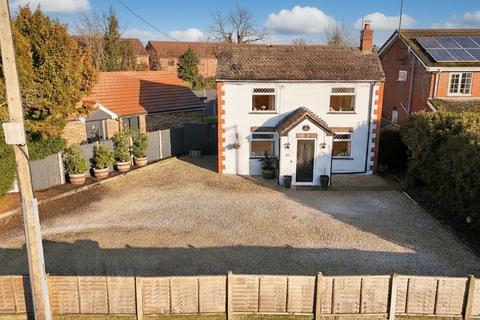 3 bedroom detached house for sale, Mere Cottage, 1 Eastern Road, Willaston, CW5 7HS