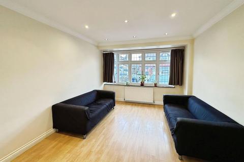 undefined, Launceston Gardens, Perivale, UB6