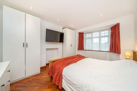 4 bedroom terraced house for sale, Links Avenue, Morden SM4