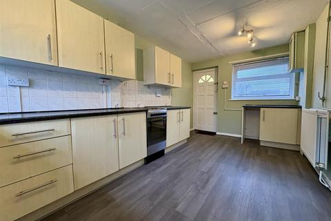 2 bedroom terraced house to rent, 66 Dickinson Road, Wombourne