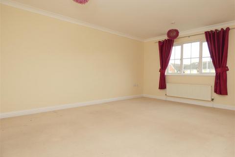 5 bedroom detached house to rent, The Oaks, Whitstable, Kent, CT5