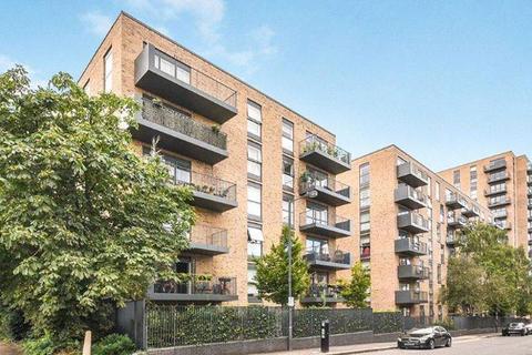 2 bedroom apartment to rent, Masters Court, Lyon Road