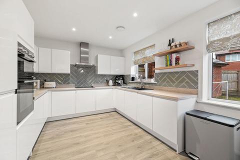 4 bedroom detached house for sale, Watergrove Crescent, Great Sankey, WA5
