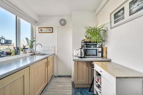 1 bedroom flat for sale, Finucane Court,  Richmond,  TW9