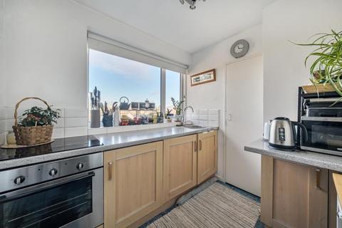 1 bedroom flat for sale, Finucane Court,  Richmond,  TW9