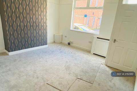 2 bedroom terraced house to rent, Thomas Street, Atherton, Manchester, M46