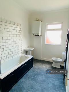 2 bedroom terraced house to rent, Thomas Street, Atherton, Manchester, M46