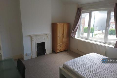 4 bedroom terraced house to rent, Highfield Road, Bognor Regis, PO22