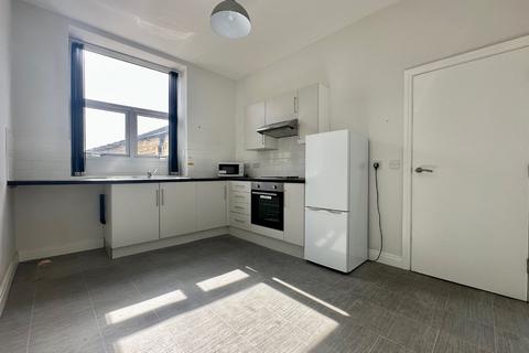 2 bedroom flat to rent, Hornby Road, Blackpool, FY1