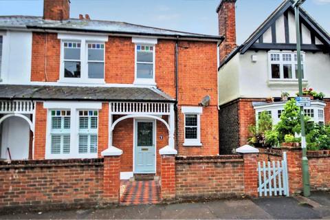 2 bedroom maisonette to rent, Wherwell Road, Guildford