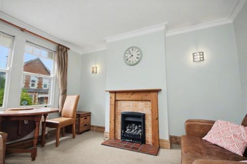 2 bedroom maisonette to rent, Wherwell Road, Guildford