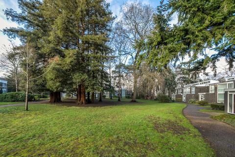 3 bedroom terraced house for sale, Templemere, Weybridge, KT13