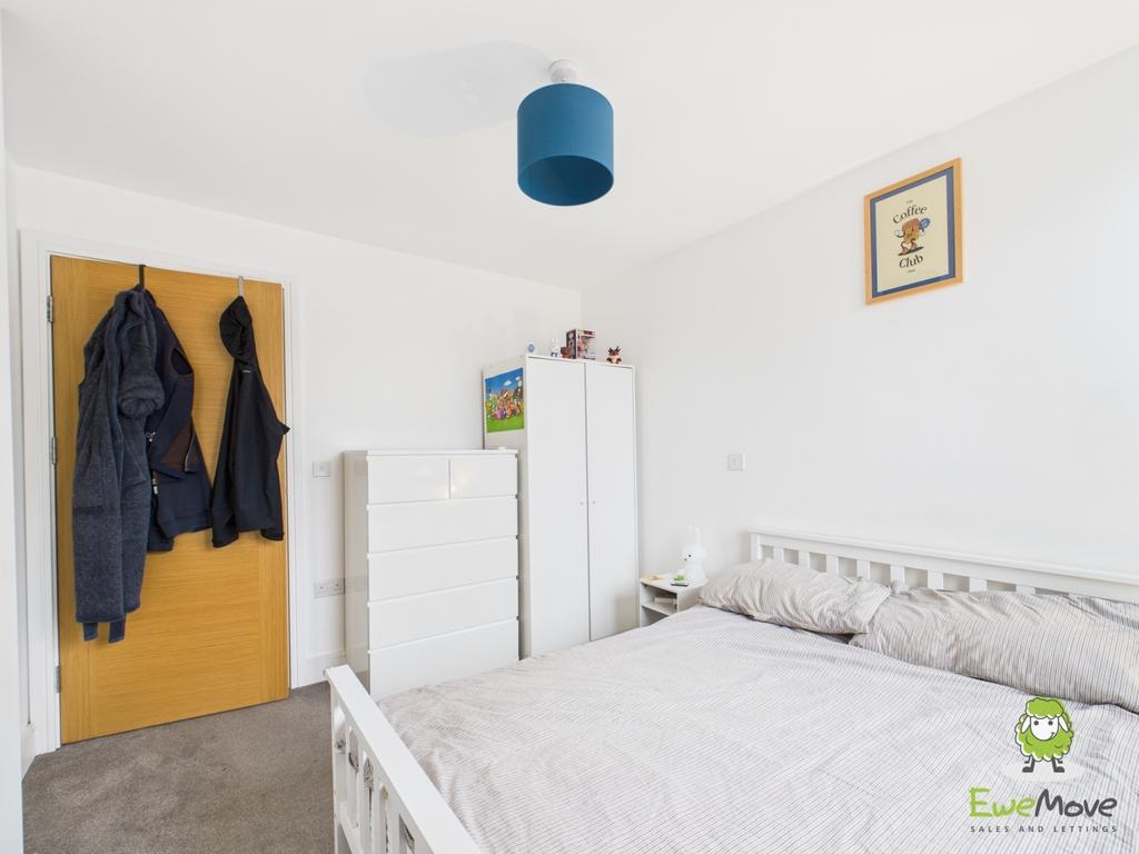 Ewe Move Basingstoke Quadra House Bedroom