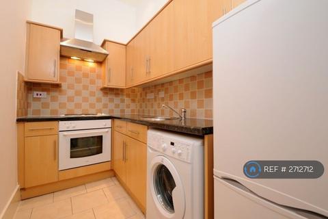 2 bedroom flat to rent, Brownhill Road, London, SE6