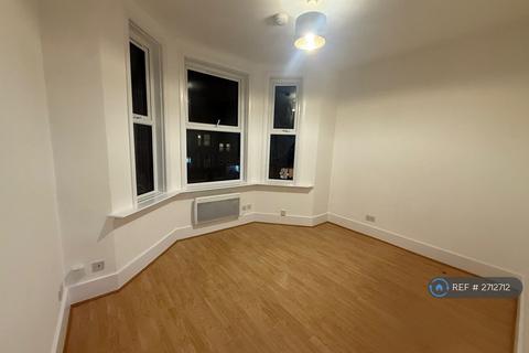 2 bedroom flat to rent, Brownhill Road, London, SE6