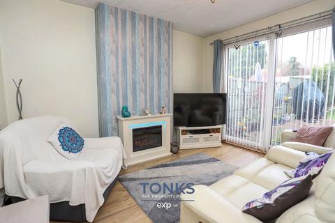 3 bedroom semi-detached house for sale, Grafton Road, Oldbury B68