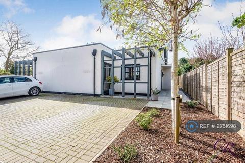 2 bedroom bungalow to rent, Arle Rd, Gloucestershire, GL51