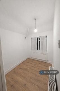 4 bedroom terraced house to rent, Eastcote Lane, Harrow, HA2