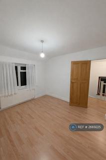 4 bedroom terraced house to rent, Eastcote Lane, Harrow, HA2