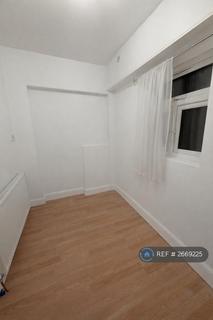 4 bedroom terraced house to rent, Eastcote Lane, Harrow, HA2