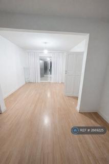 4 bedroom terraced house to rent, Eastcote Lane, Harrow, HA2