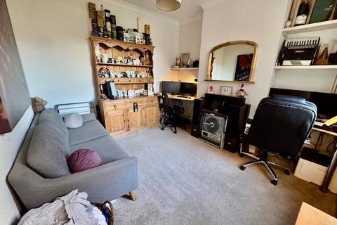 2 bedroom semi-detached house for sale, Fairford Road, Maidenhead, Berkshire, SL6