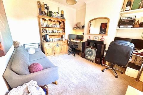 2 bedroom semi-detached house for sale, Fairford Road, Maidenhead, Berkshire, SL6