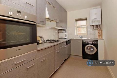 2 bedroom flat to rent, The Knoll, Bromley, BR2
