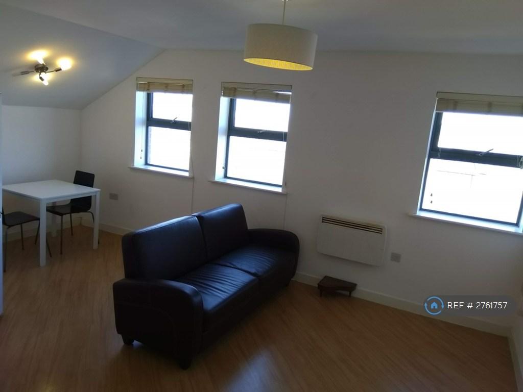 Sitting/Dining Room