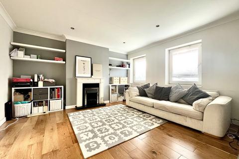 2 bedroom maisonette for sale, Bridge Road, Chessington, Surrey. KT9 2RX