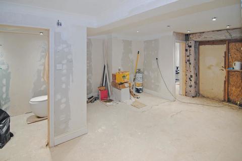 2 bedroom apartment for sale, Albert Road, London, London, SE25 4JD