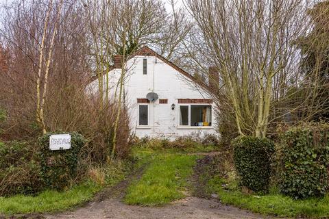 2 bedroom detached bungalow for sale, Donington Road, Swineshead, Boston