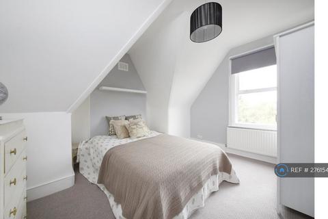 2 bedroom flat to rent, Grove Park, London, SE5