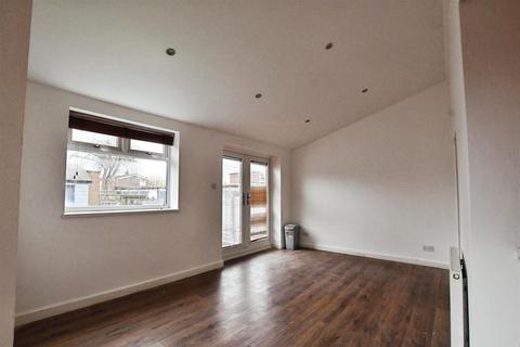 3 bedroom terraced house for sale, Cladshaw, Hull