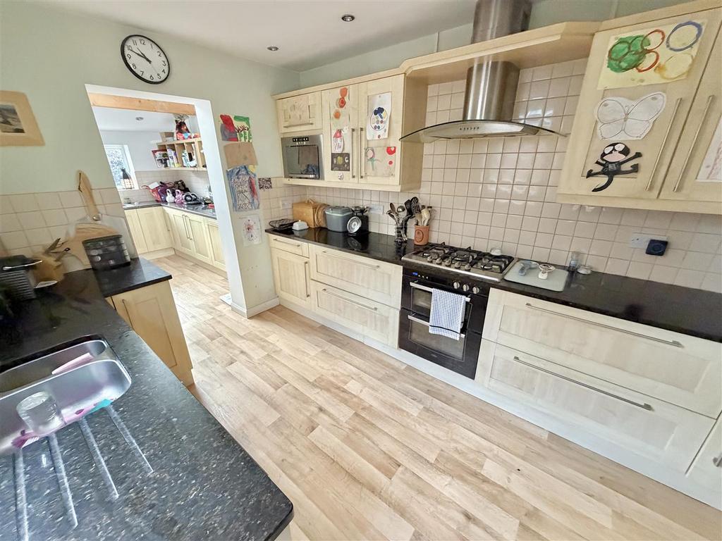 Kitchen 3