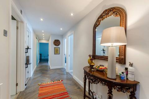 2 bedroom flat to rent, Queens Road, Kingston, Kingston upon Thames, KT2