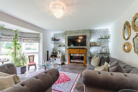 2 bedroom flat to rent, Queens Road, Kingston, Kingston upon Thames, KT2