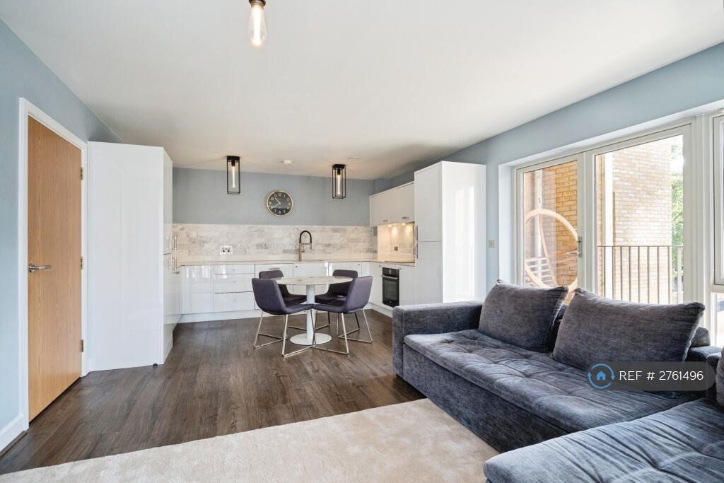 Kitchen/Lounge 1