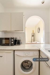 2 bedroom flat to rent, Westferry Road, London, E14