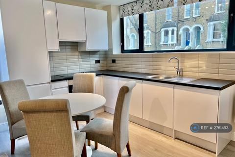 1 bedroom bungalow to rent, Tufnell Park Road, London, N7