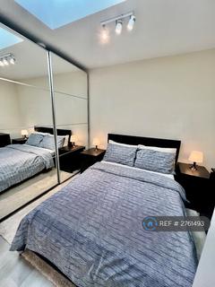 1 bedroom bungalow to rent, Tufnell Park Road, London, N7