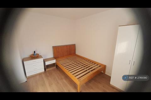 1 bedroom in a house share to rent, Stapleton Road, Borehamwood, WD6