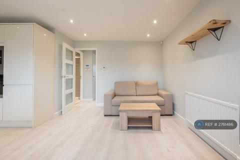 1 bedroom flat to rent, John Maurice Close, London, SE17