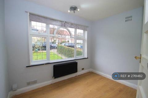 2 bedroom maisonette to rent, Goring Way, Greenford, UB6