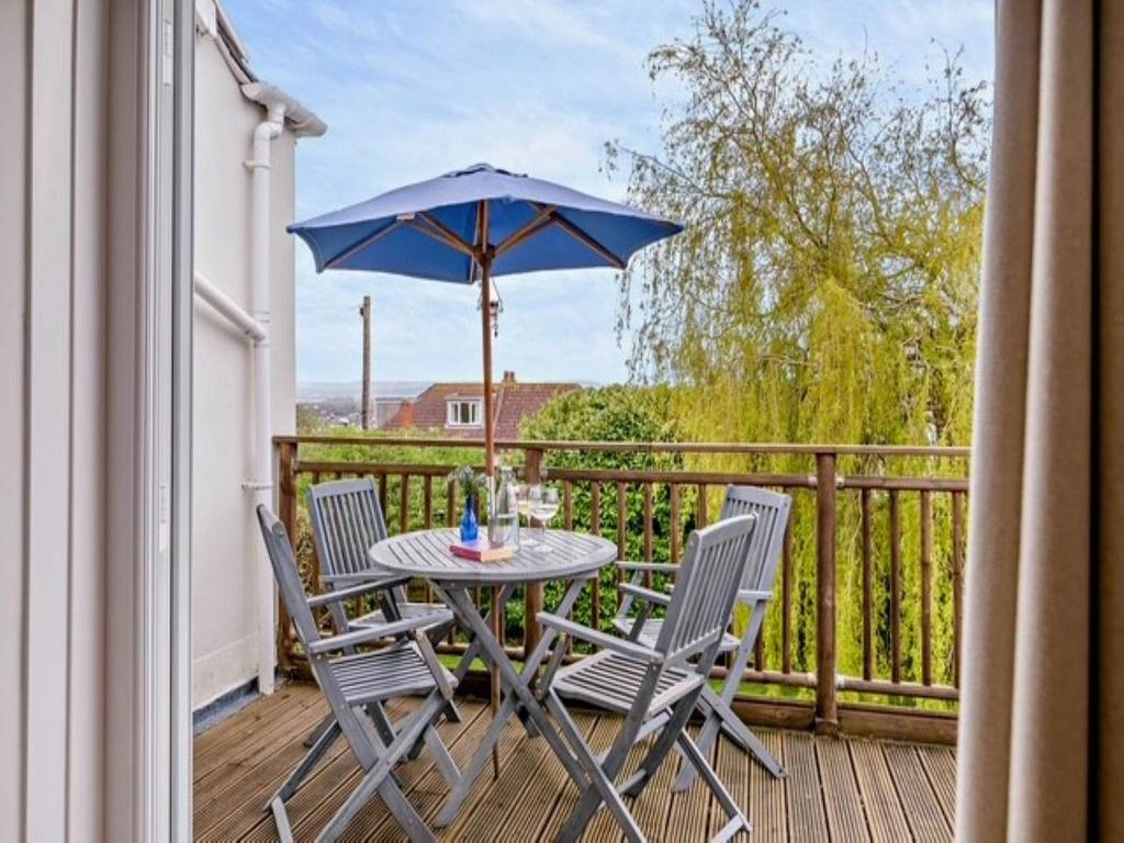 Beauty villa decking