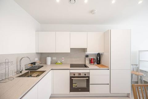 Hendon Waterside, Hendon, London, NW9