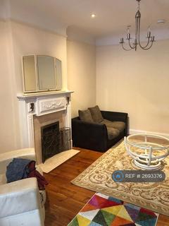 1 bedroom in a house share to rent, Aldridge Rise, New Malden, KT3