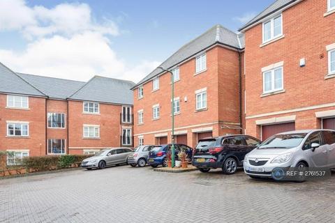 4 bedroom maisonette to rent, Darwin Close, Milton Keynes, MK5